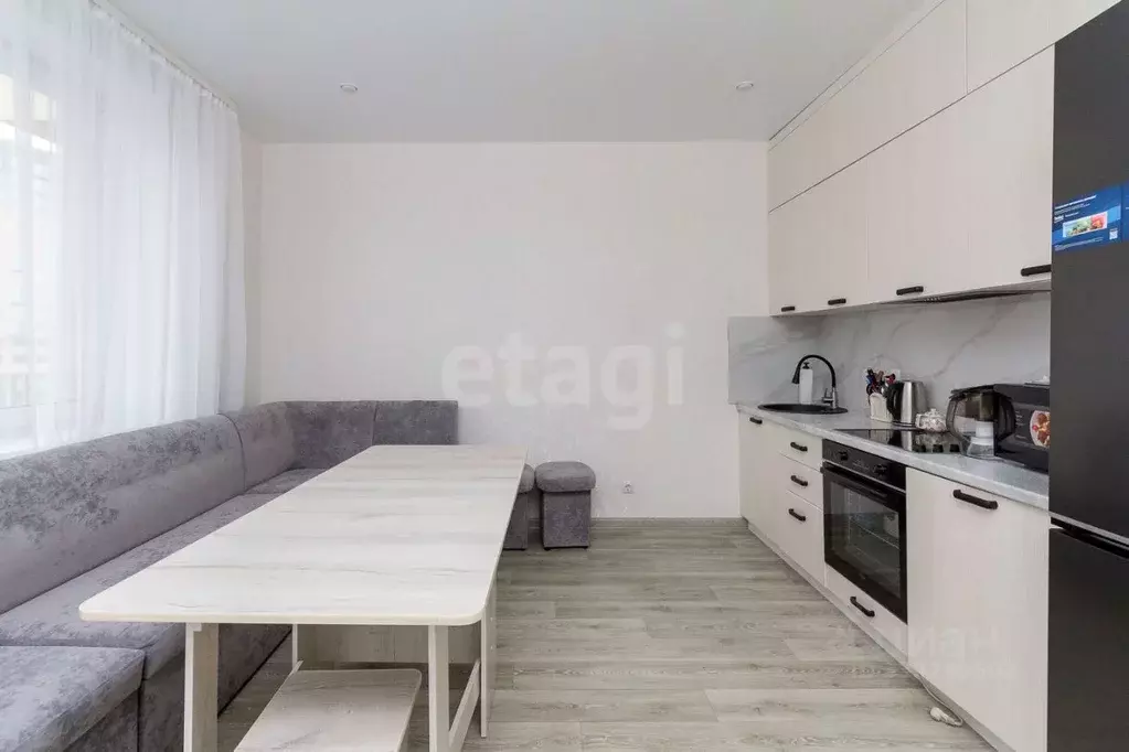 2-к кв. Тюменская область, Тюмень Полевая ул., 108 (58.0 м) - Фото 1