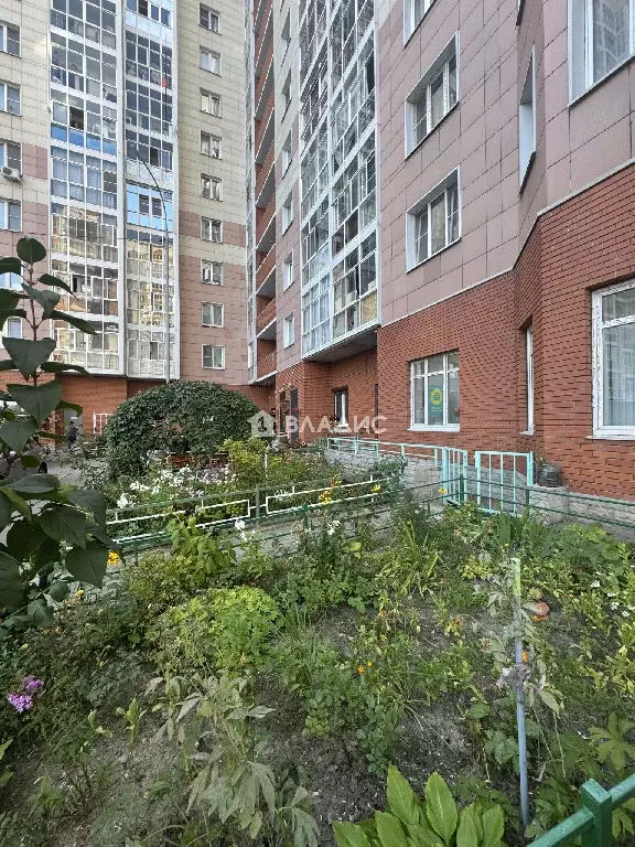 Продается 4-комнатная квартира - Фото 1