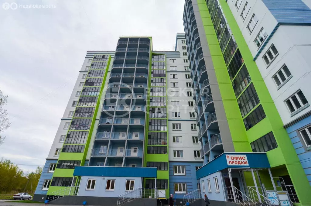 3-комнатная квартира: Новосибирск, улица Николая Сотникова, 36 (78 м) - Фото 0