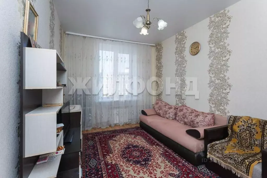 3-к кв. Новосибирская область, Новосибирск просп. Дзержинского, 2 ... - Фото 2