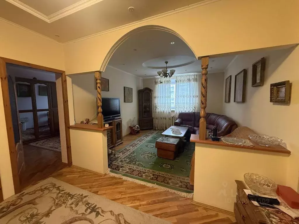 3-к кв. Белгородская область, Белгород ул. Чапаева, 13 (98.0 м) - Фото 2