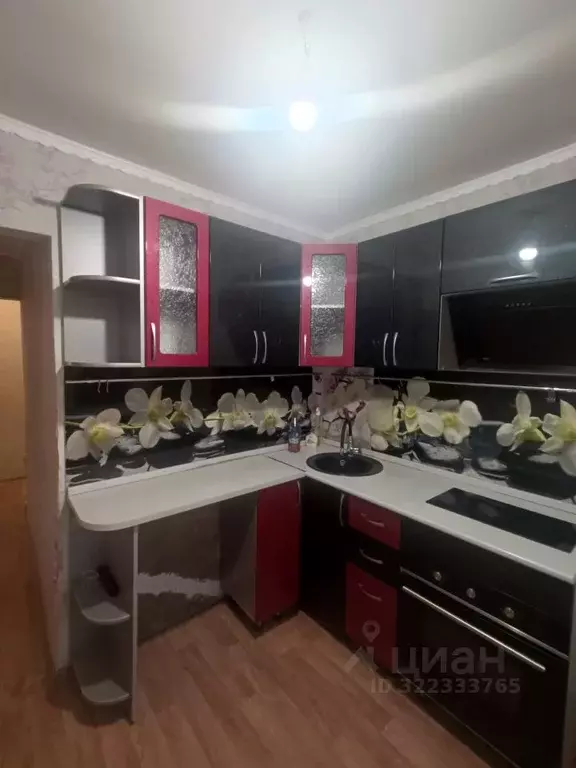 3-к кв. Красноярский край, Назарово ул. Горького, 7 (56.6 м) - Фото 2