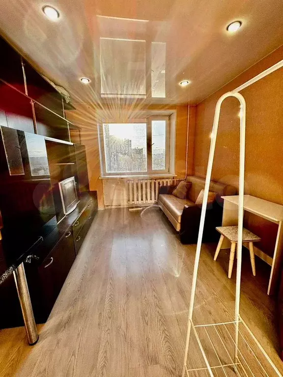Комната 11 м в 6-к., 13/15 эт. - Фото 0