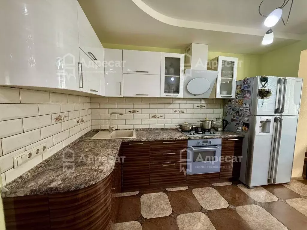 3-к кв. Волгоградская область, Волгоград ул. Таращанцев, 64а (75.8 м) - Фото 1