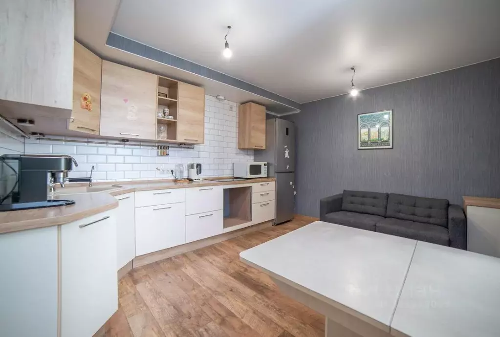 3-к кв. Свердловская область, Екатеринбург ул. Библиотечная, 25 (86.0 ... - Фото 0