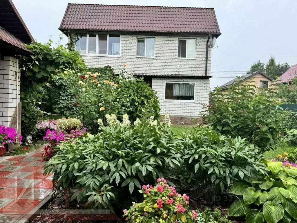 Дом в Саратовская область, Энгельсский район, Красноярское ... - Фото 1