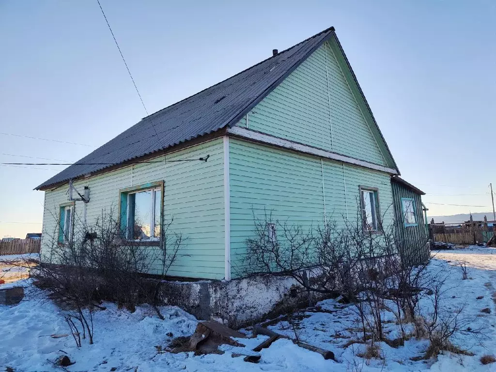 Дом в Забайкальский край, Читинский район, с. Угдан Советская ул., 11 ... - Фото 0