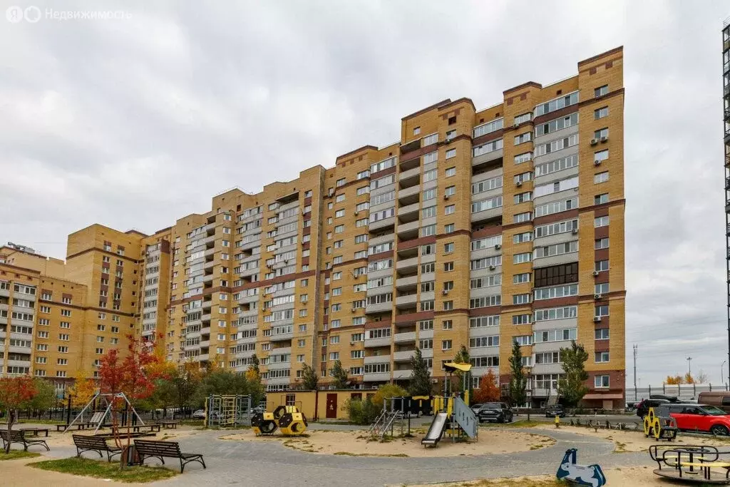 3-комнатная квартира: Тюмень, улица Мельникайте, 144А (78.9 м) - Фото 2