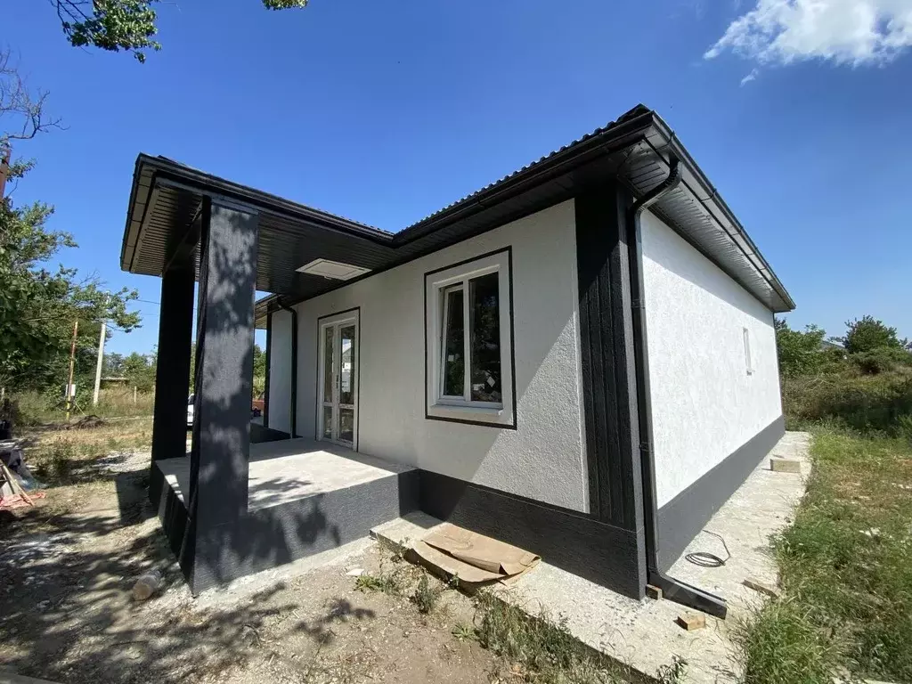 Дом в Краснодарский край, Темрюк ул. Анджиевского (115 м) - Фото 1