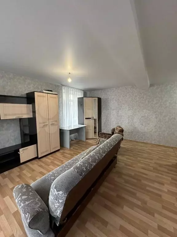 1-к. квартира, 40 м, 3/3 эт. - Фото 0