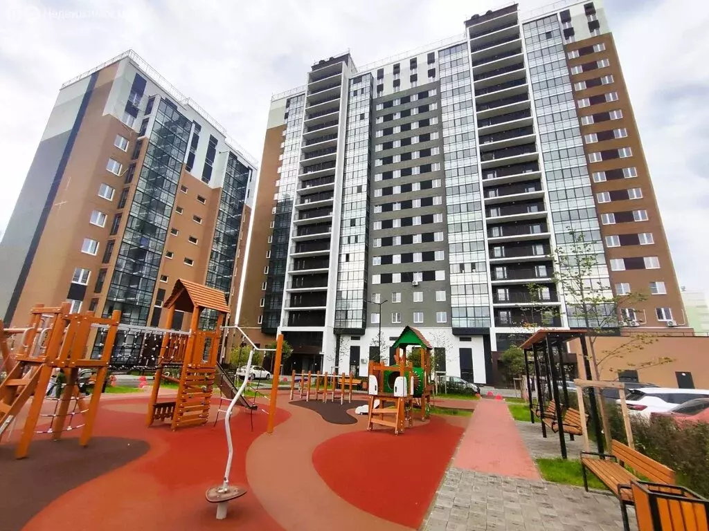 3-комнатная квартира: Челябинск, Краснопольский проспект, 24 (75 м) - Фото 1