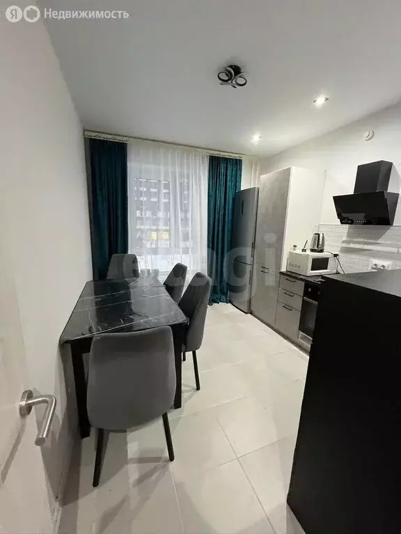 2-комнатная квартира: Люберцы, улица Лётчика Ларюшина, 4к1 (51 м) - Фото 1