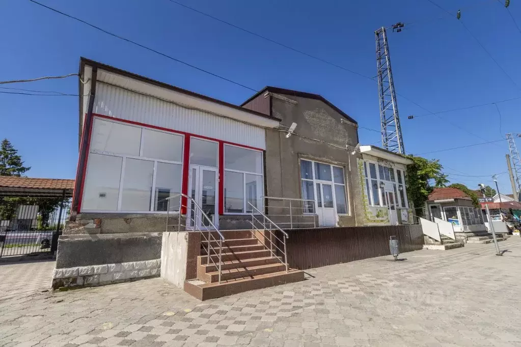 Торговая площадь в Кабардино-Балкария, Прохладный Привокзальная ул., 2 ... - Фото 1