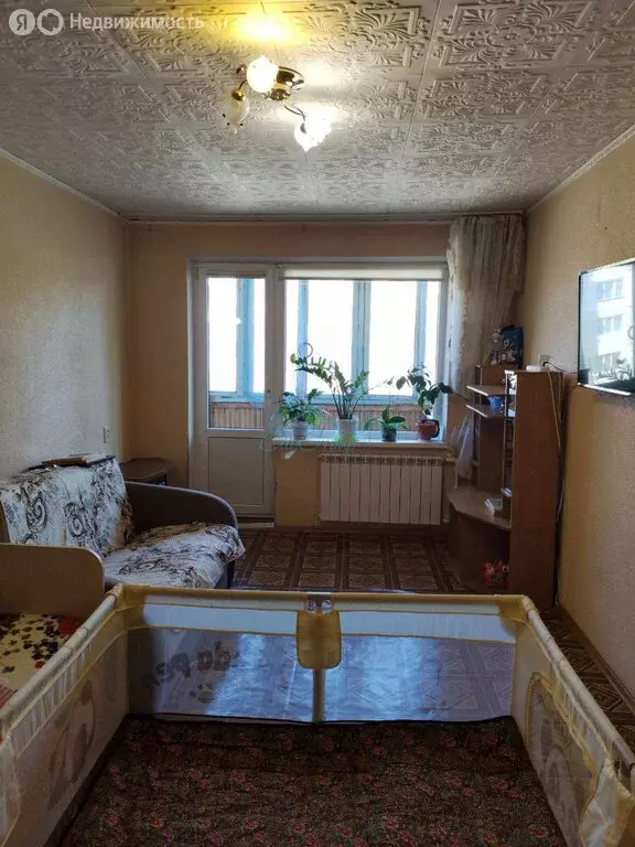 3-комнатная квартира: Кувандык, улица Маршала Жукова, 3 (62.4 м) - Фото 0