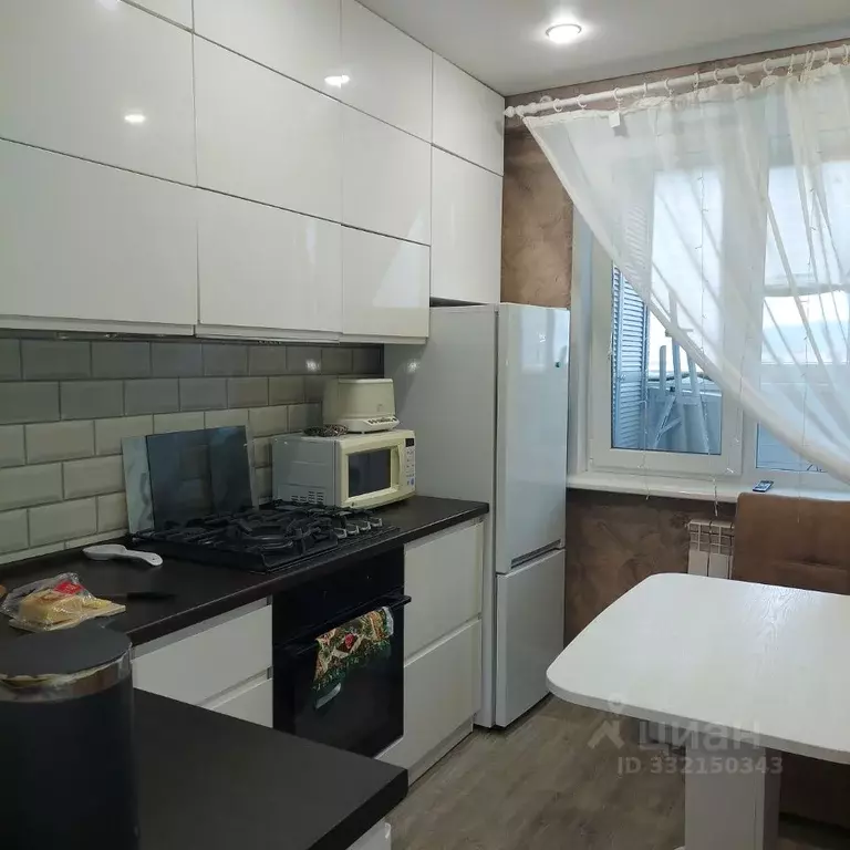 2-к кв. Татарстан, Альметьевск ул. Гафиатуллина, 52 (60.0 м) - Фото 1