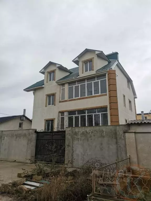 Дом в Крым, Евпатория ул. Майская, 11 (600 м) - Фото 1