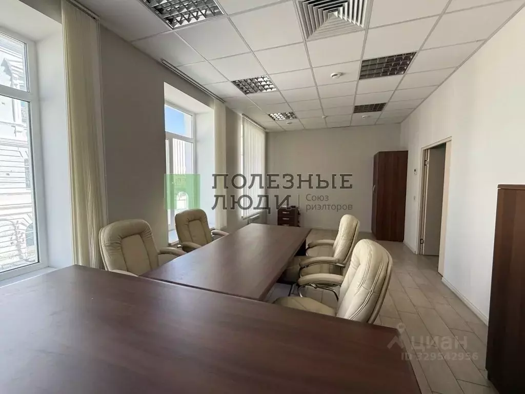 Офис в Астраханская область, Астрахань ул. Красного Знамени, 16А (27 ... - Фото 1