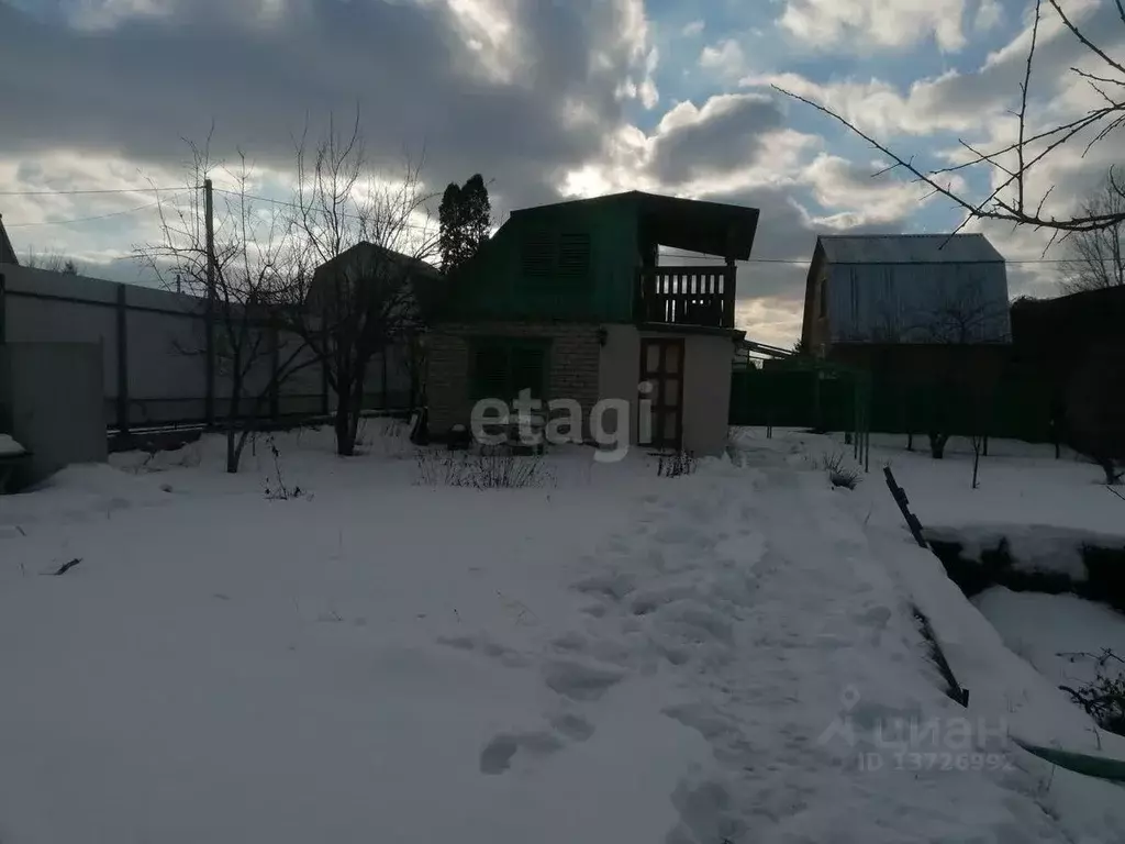 Дом в Саратовская область, Энгельсский район, Красноярское ... - Фото 0