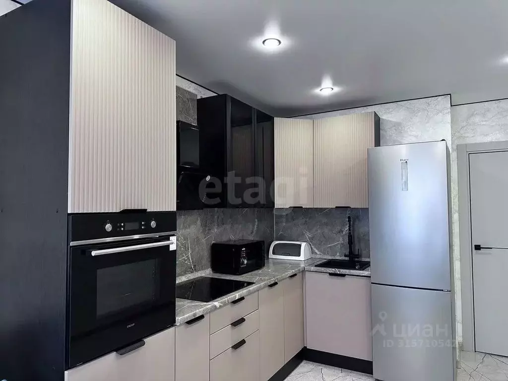 3-к кв. Санкт-Петербург Заневский просп., 42 (67.0 м) - Фото 0
