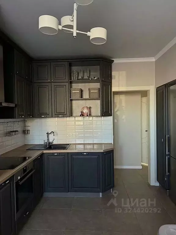 2-к кв. Тюменская область, Тюмень ул. Мельникайте, 144 (68.3 м) - Фото 1