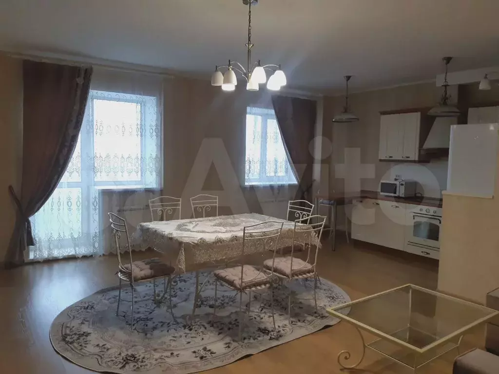3-к. квартира, 90 м, 8/10 эт. - Фото 1