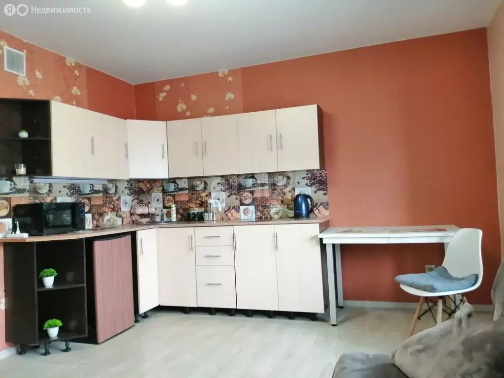 Квартира-студия: Кемерово, улица Дегтярёва, 1 (28.8 м) - Фото 0