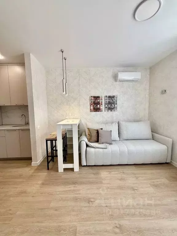 1-к кв. Тюменская область, Тюмень ул. Фармана Салманова, 17 (27.0 м) - Фото 1