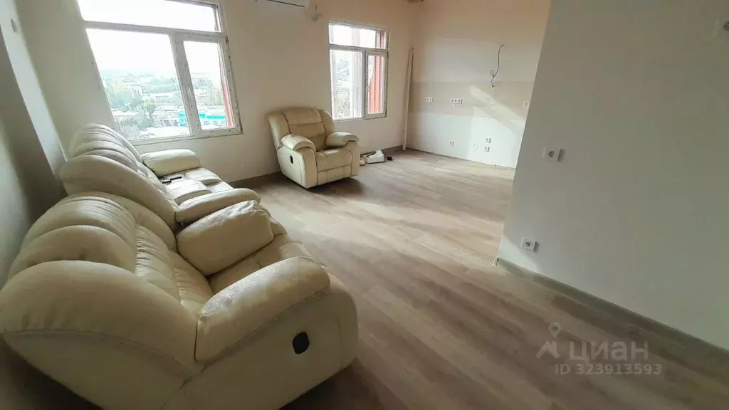 2-к кв. Крым, Феодосия ш. Симферопольское, 24Е (59.4 м) - Фото 1