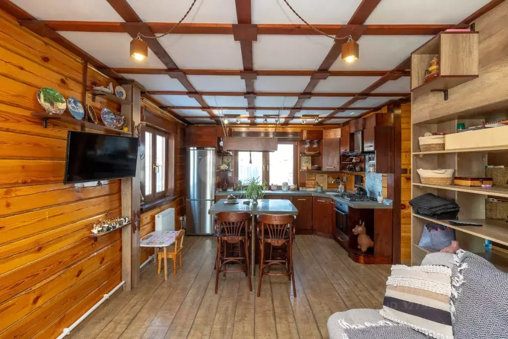 Дом в Тюменская область, Тюмень 4-й Салаирского тракта км (83 м) - Фото 1