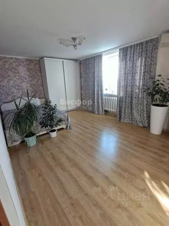 2-к кв. Крым, Кировское пгт ул. Новая, 9 (53.0 м) - Фото 1