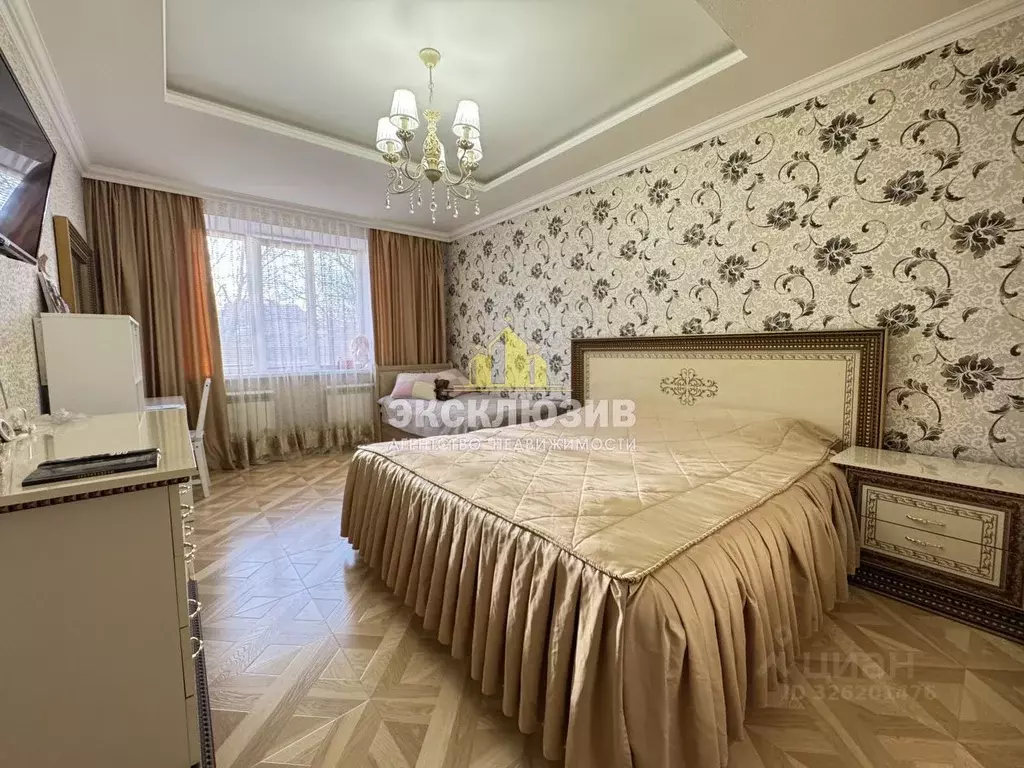 3-к кв. Ставропольский край, Ессентуки Октябрьская пл., 31А (110.0 м) - Фото 1