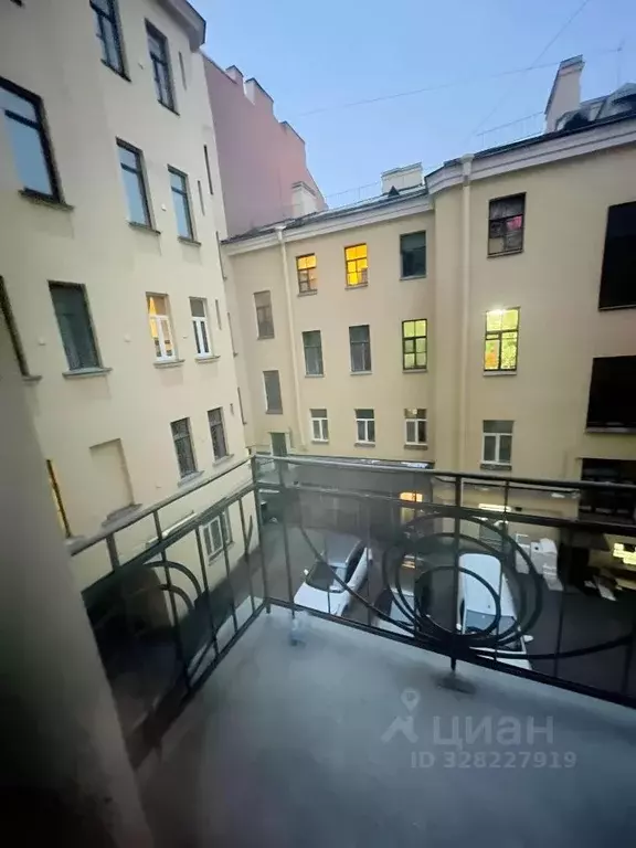 Комната Санкт-Петербург 10-я Васильевского острова линия, 25/42 (18.5 ... - Фото 1