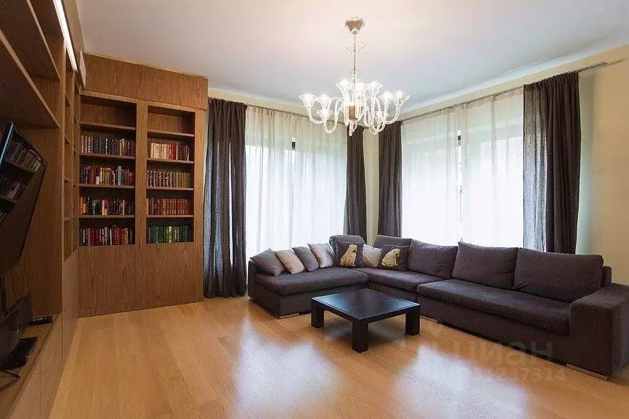 Дом в Московская область, Одинцово пос. Баковка,  (680 м) - Фото 2