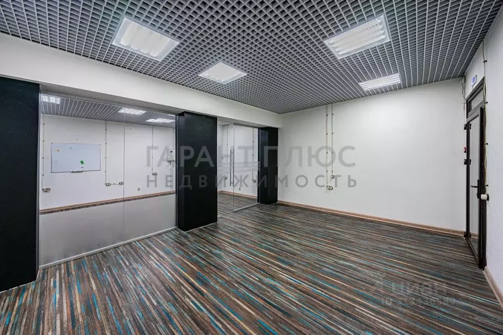 Помещение свободного назначения в Липецкая область, Липецк Кузнечная ... - Фото 1