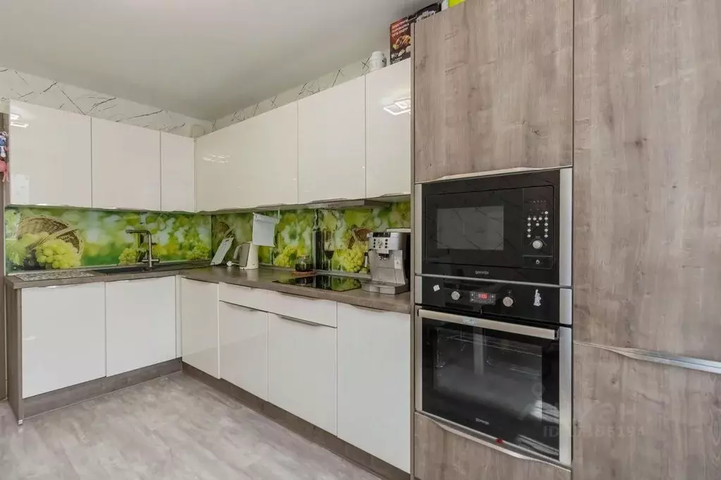 2-к кв. Тюменская область, Тюмень ул. Энергетиков, 53к3 (73.8 м) - Фото 1