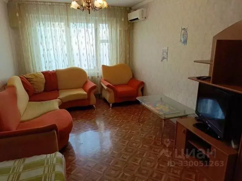 3-к кв. Самарская область, Тольятти Тополиная ул., 34 (68.6 м) - Фото 1
