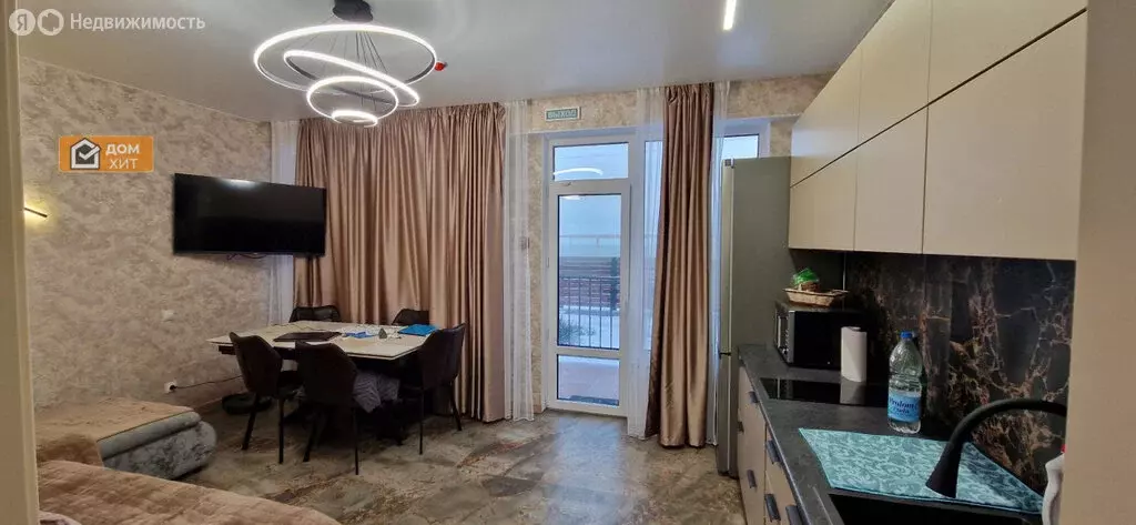 3-комнатная квартира: Евпатория, улица Революции, 9 (75.9 м) - Фото 0