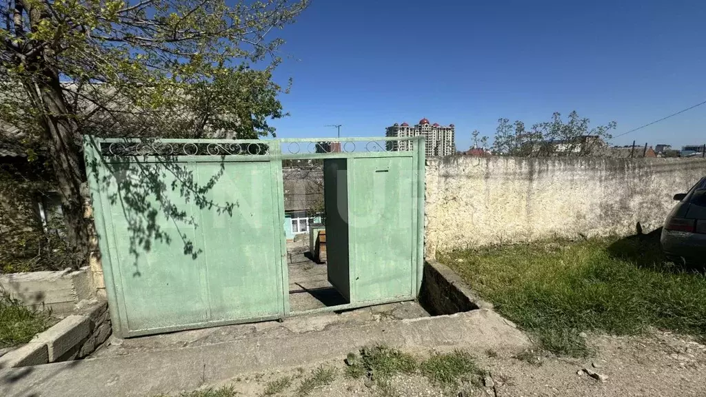 Дом в Дагестан, Махачкала ул. Ахундова, 34 (100 м) - Фото 0