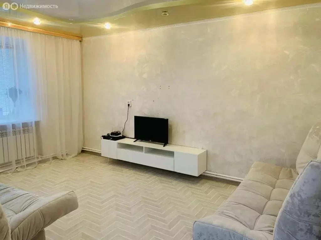 2-комнатная квартира: село Верхнеяркеево, улица Матросова, 38/2 (52.4 ... - Фото 1