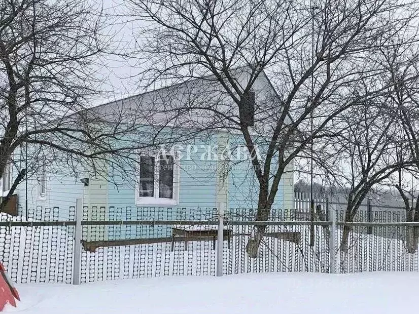 Дом в Белгородская область, Старооскольский городской округ, с. ... - Фото 1