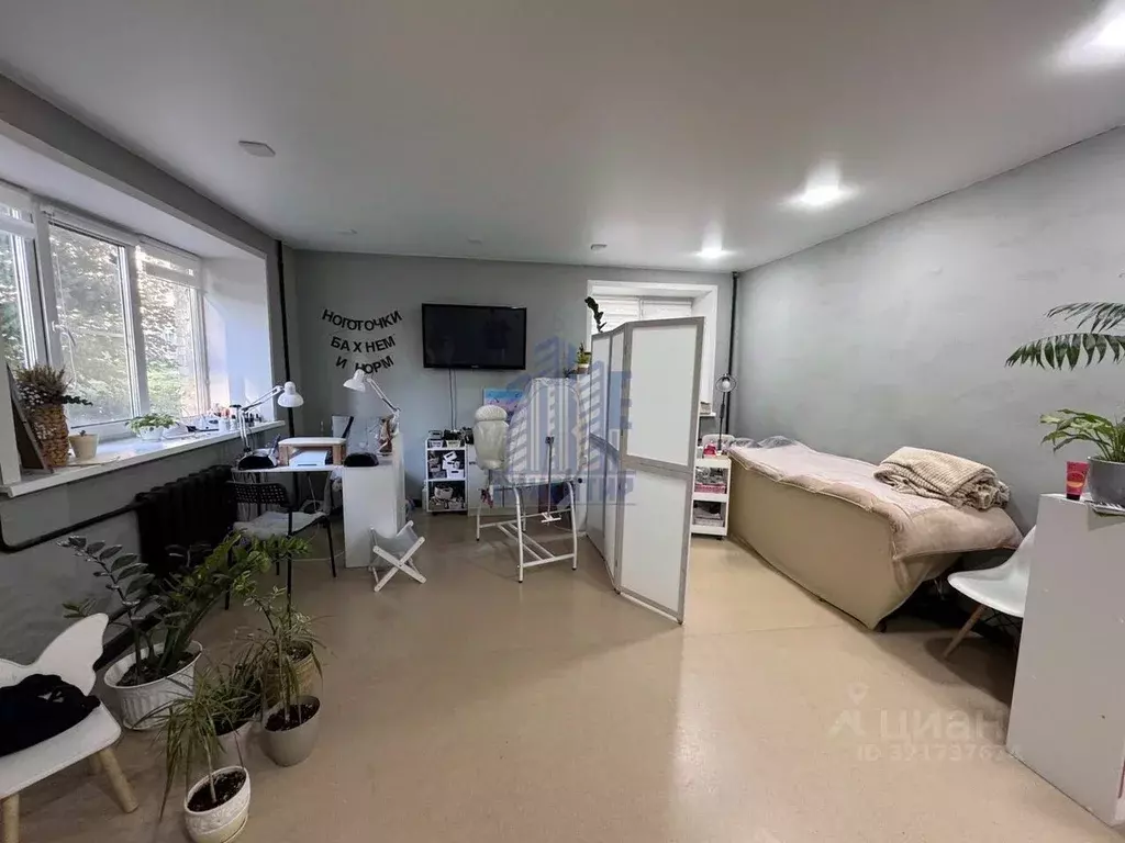 Помещение свободного назначения в Чувашия, Новочебоксарск Зеленый ... - Фото 2