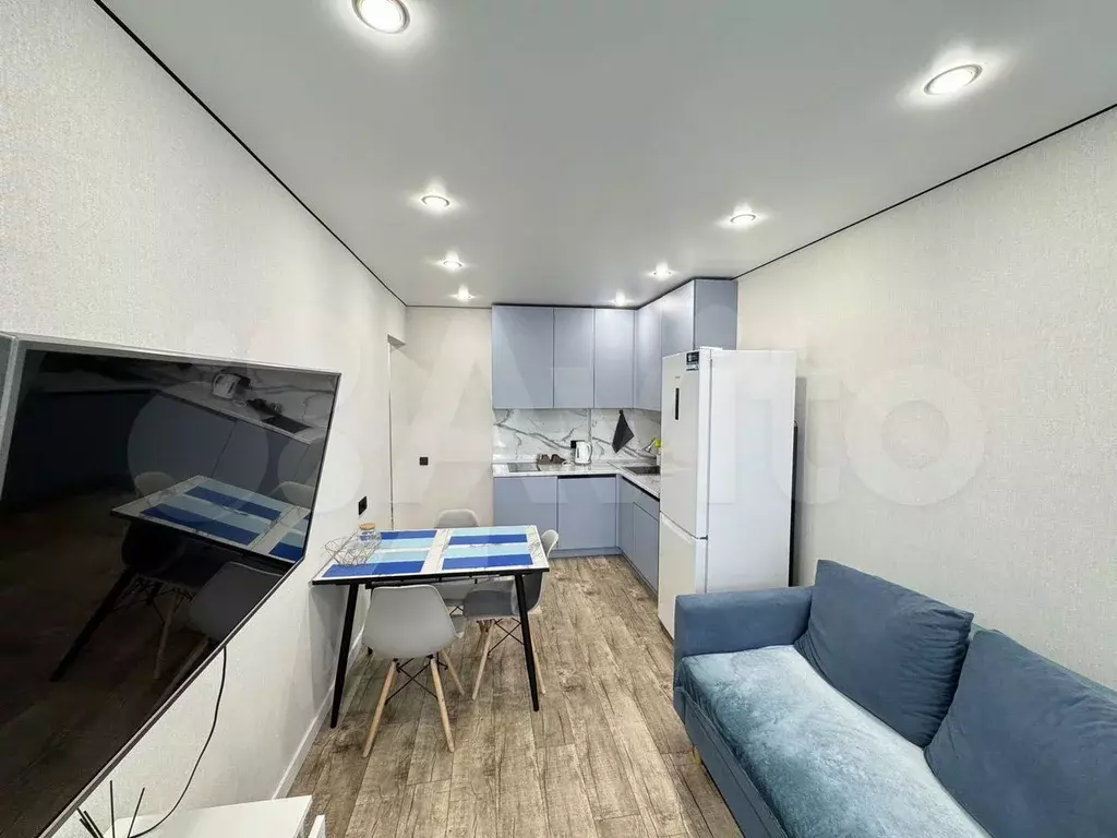 2-к. квартира, 40 м, 4/25 эт. - Фото 0