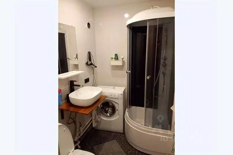 1-к кв. Свердловская область, Екатеринбург ул. Челюскинцев, 33 (33.0 ... - Фото 1