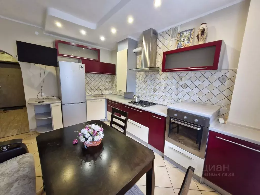 2-к кв. Калининградская область, Калининград Чувашская ул., 6 (55.7 м) - Фото 1