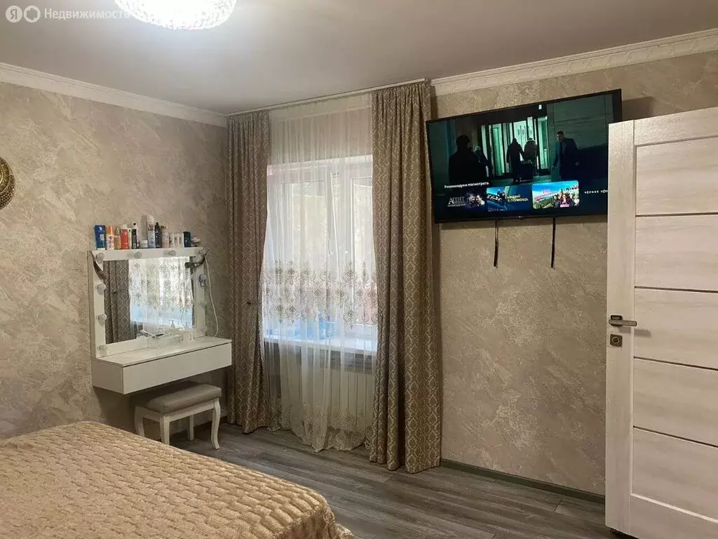 3-комнатная квартира: Ялта, Дарсановская улица, 12 (90 м) - Фото 1