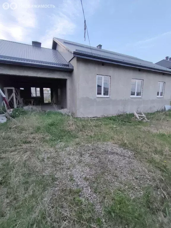 Дом в Нальчик, улица Братьев Беровых (170 м) - Фото 0