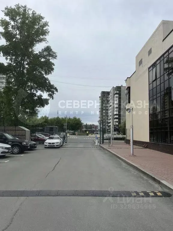 Гараж в Свердловская область, Екатеринбург ул. Шейнкмана, 121 (17 м) - Фото 1