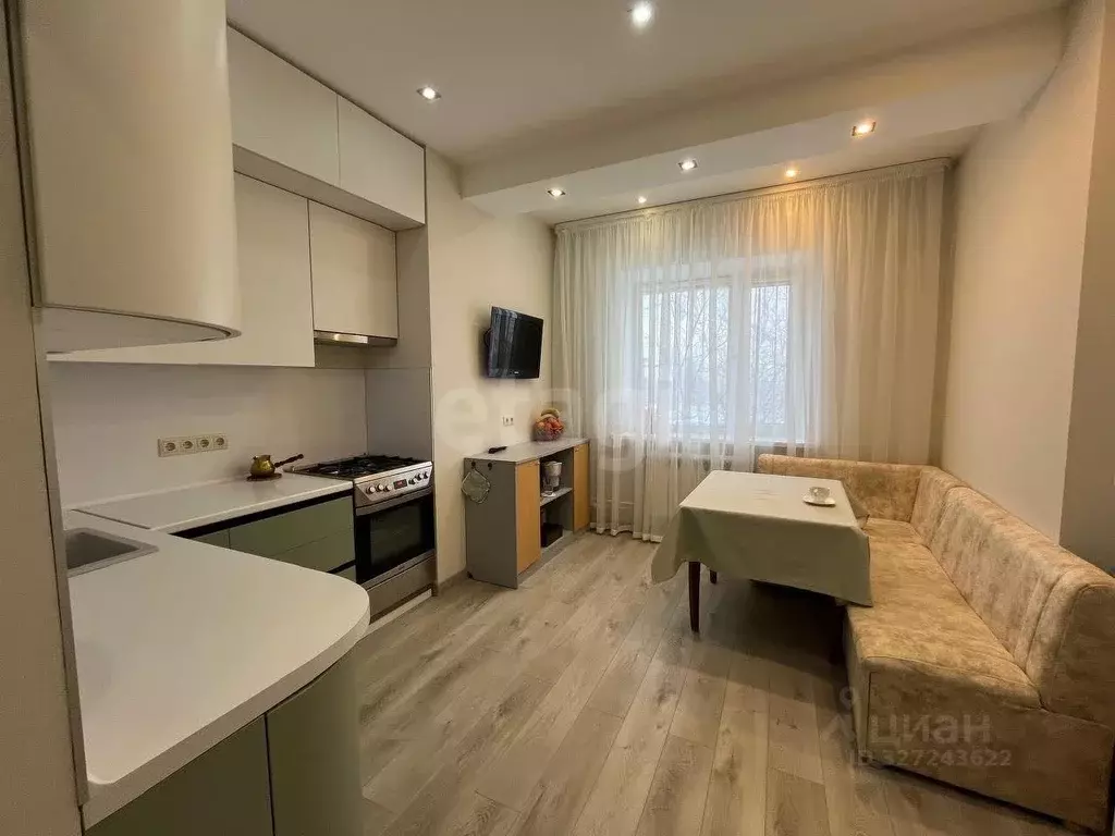 3-к кв. Ямало-Ненецкий АО, Пуровский район, Уренгой пгт, 5-й мкр 18А ... - Фото 1