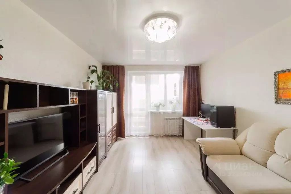 2-к кв. Свердловская область, Екатеринбург ул. Авиаторов, 10 (47.0 м) - Фото 2