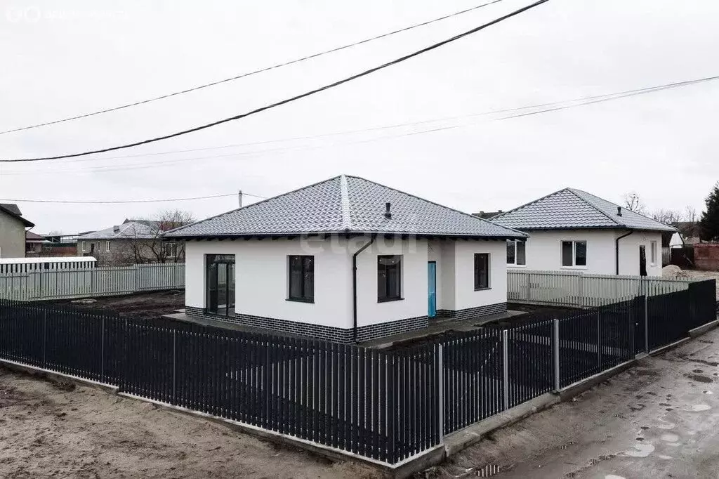 Дом в Калининградская область, Гурьевский муниципальный округ, посёлок ... - Фото 1